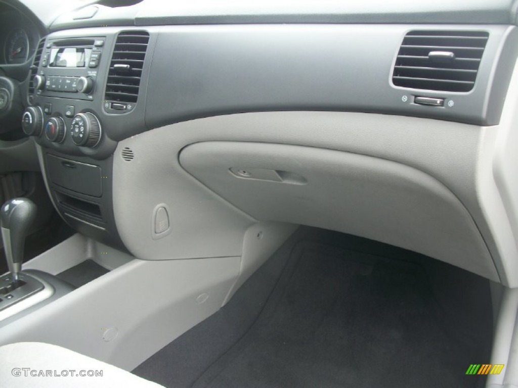 2008 Optima LX - Bright Silver Metallic / Gray photo #18