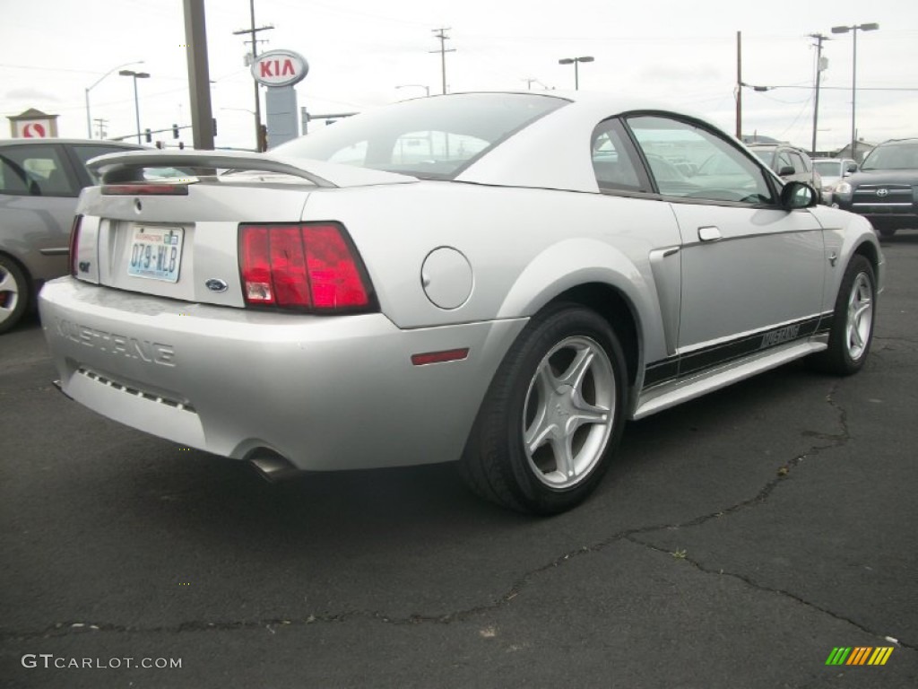 1999 Mustang GT Coupe - Silver Metallic / Dark Charcoal photo #2