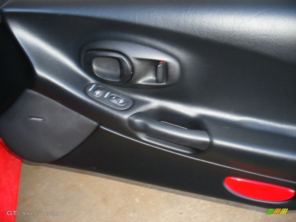 2004 Corvette Coupe - Torch Red / Black photo #25