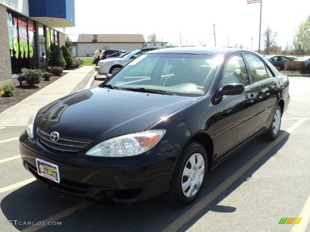 2002 Camry LE - Black / Taupe photo #1