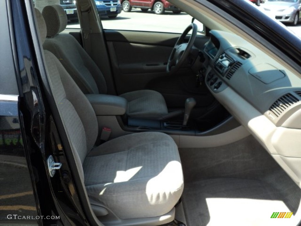 2002 Camry LE - Black / Taupe photo #27