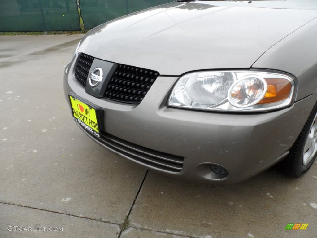 2004 Sentra 1.8 S - Bronze Shimmer / Taupe photo #11