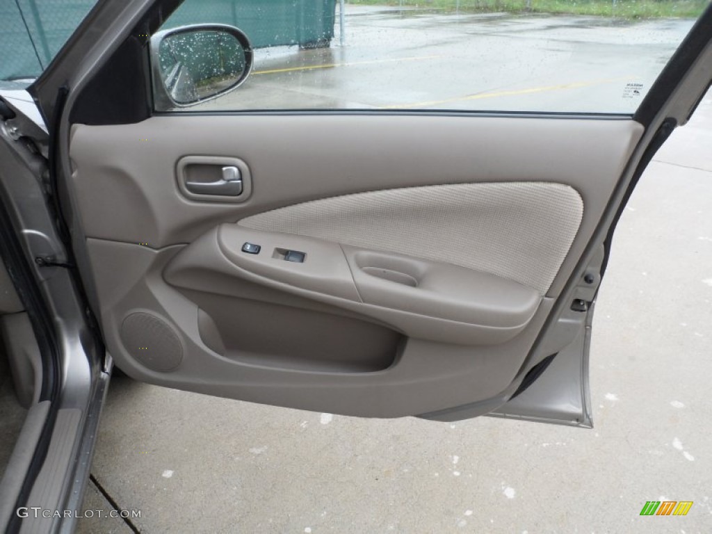 2004 Sentra 1.8 S - Bronze Shimmer / Taupe photo #24