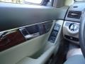 Black - C 300 4Matic Photo No. 16