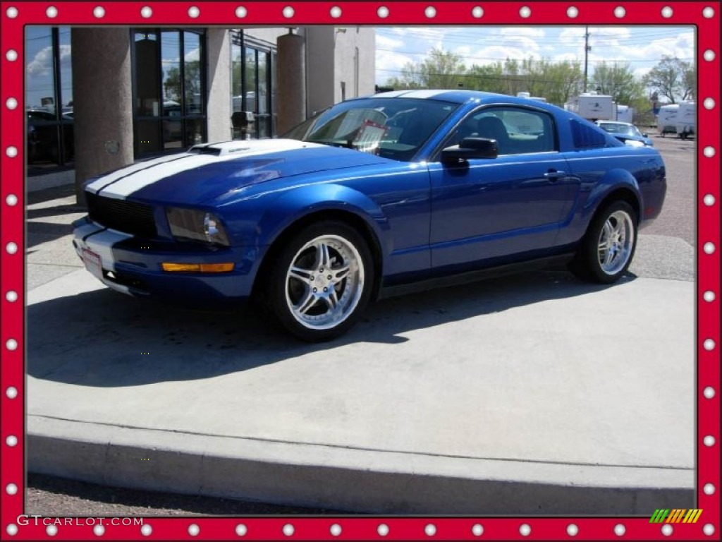 2006 Mustang V6 Deluxe Coupe - Vista Blue Metallic / Light Graphite photo #9