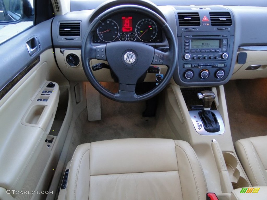 Pure Beige Interior 2006 Volkswagen Jetta 2 0t Sedan Photo