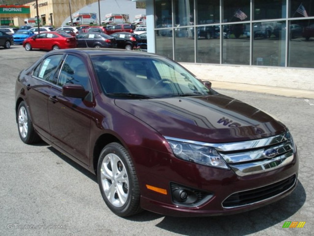 2012 Fusion SE - Bordeaux Reserve Metallic / Charcoal Black photo #2