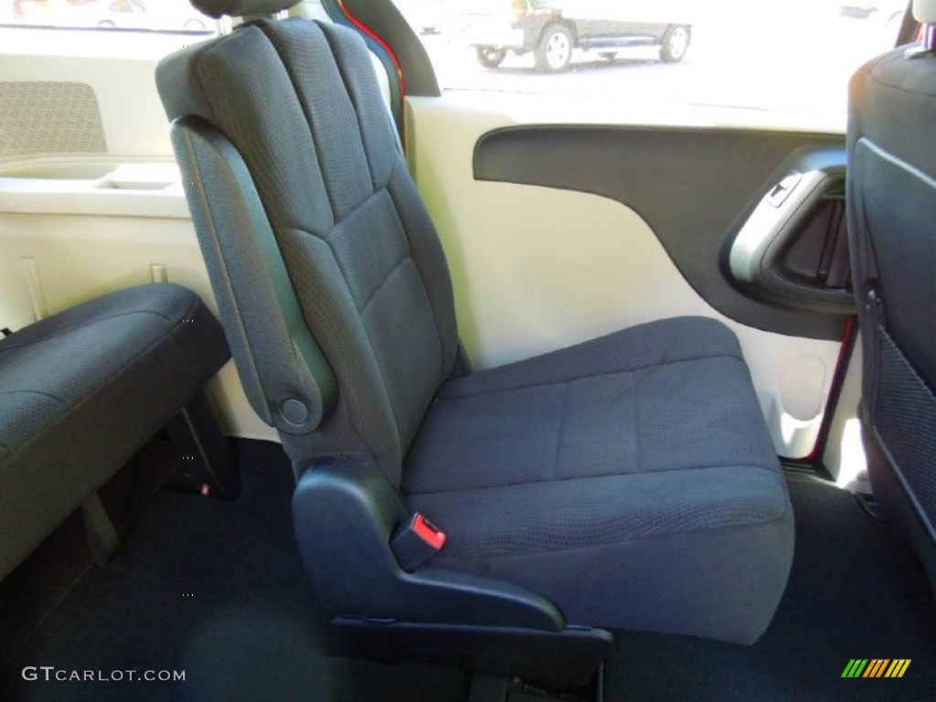 2012 Grand Caravan SE - Redline 2 Pearl Coat / Black/Light Graystone photo #21