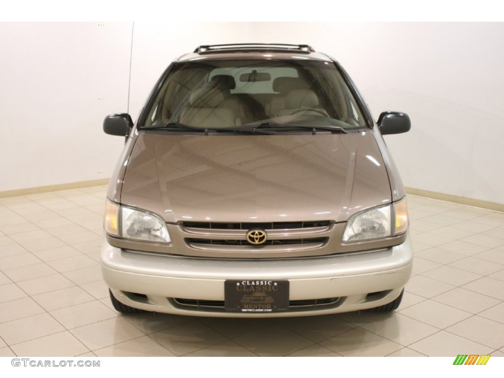 1999 Sienna XLE - Sable Pearl / Oak Beige photo #2