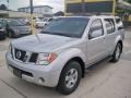 2006 Silver Lightning Metallic Nissan Pathfinder SE  photo #32