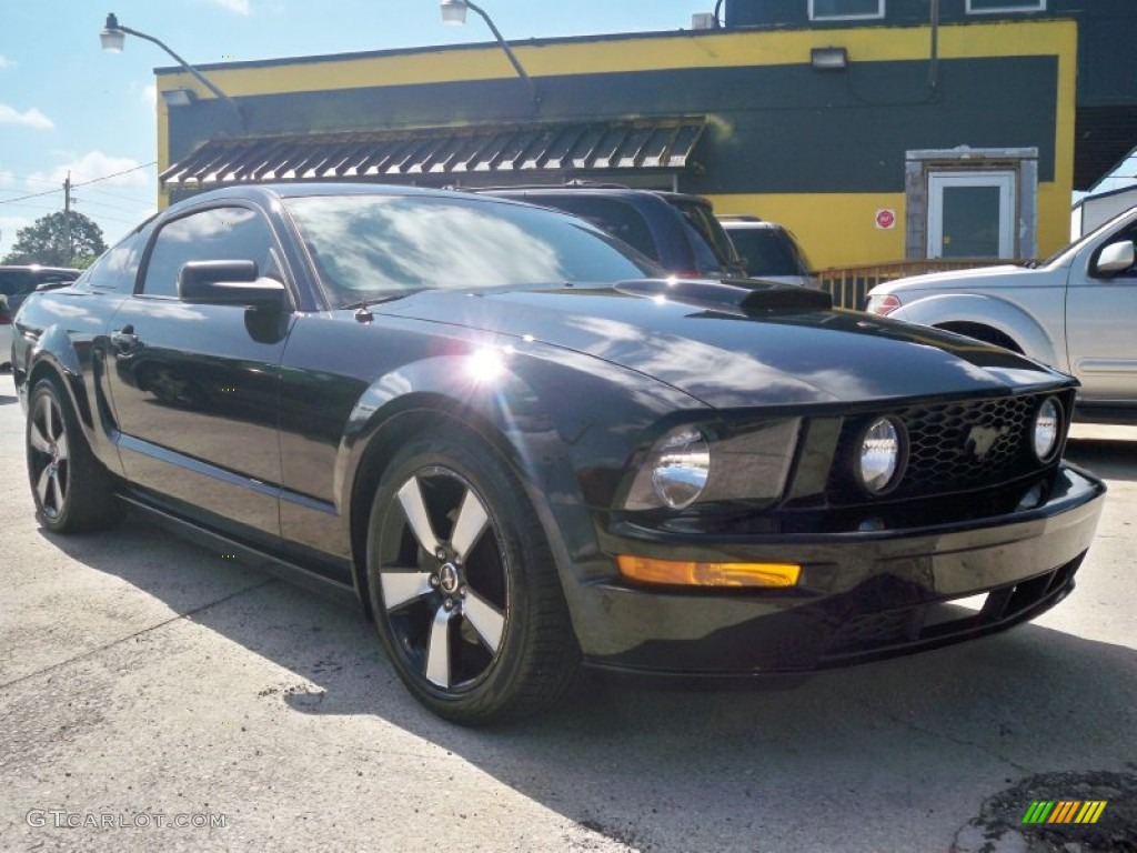 2007 Mustang GT Premium Coupe - Black / Dark Charcoal photo #2