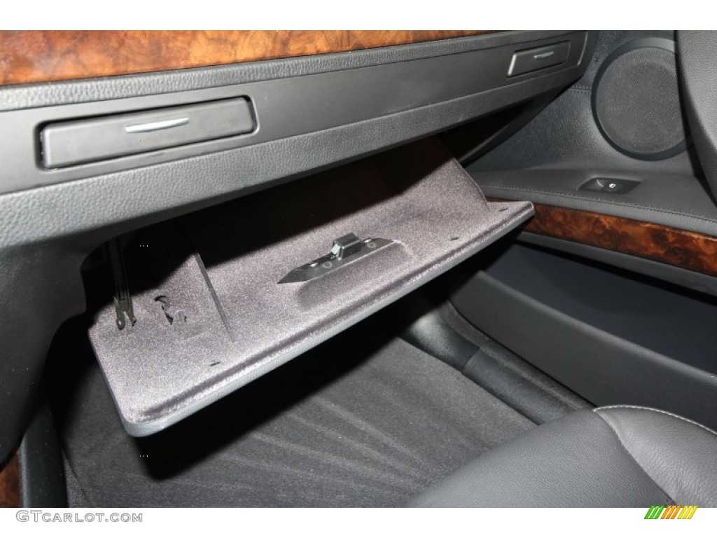 2009 3 Series 328i Sedan - Black Sapphire Metallic / Black photo #18