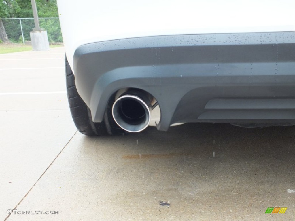 2011 Ford Mustang GT Premium Coupe Exhaust Photo #63917683