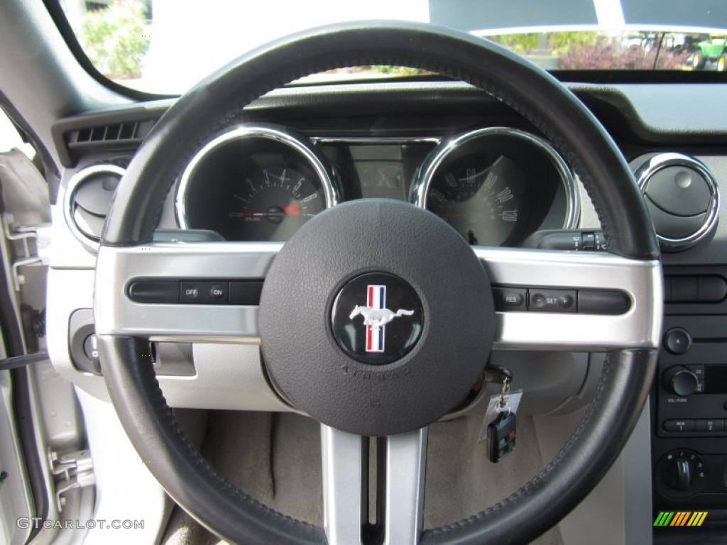 2007 Mustang V6 Deluxe Coupe - Satin Silver Metallic / Light Graphite photo #29