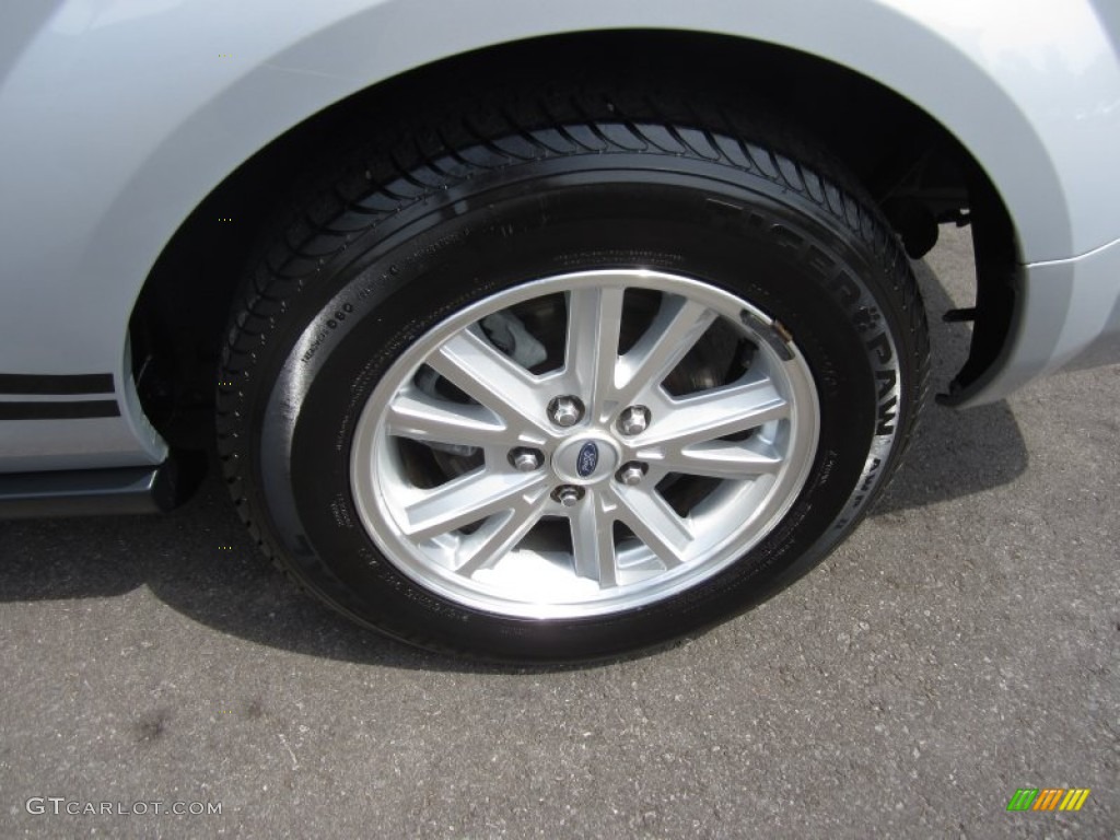 2007 Mustang V6 Deluxe Coupe - Satin Silver Metallic / Light Graphite photo #36