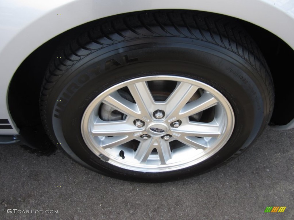 2007 Mustang V6 Deluxe Coupe - Satin Silver Metallic / Light Graphite photo #38