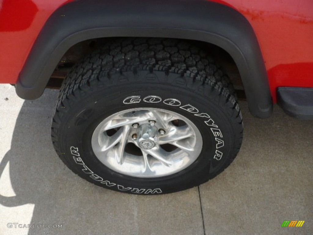 1995 Wrangler S 4x4 - Poppy Red / Gray photo #20