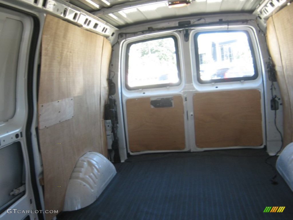 2007 Express 1500 Cargo Van - Summit White / Neutral photo #13