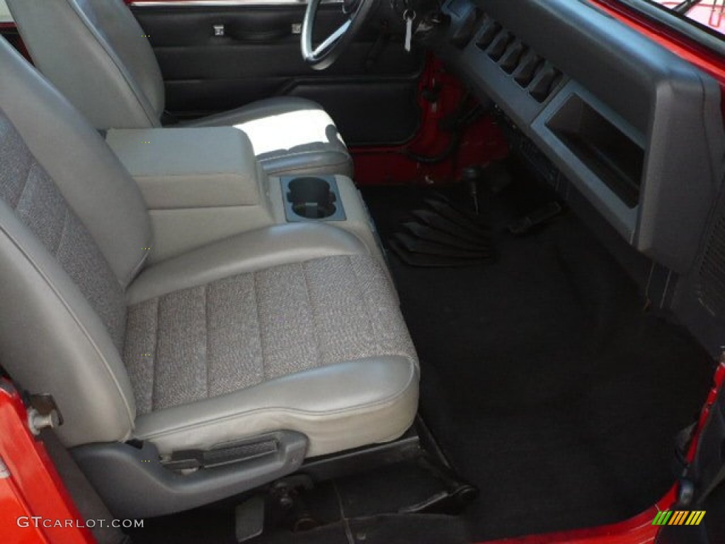 1995 Wrangler S 4x4 - Poppy Red / Gray photo #23