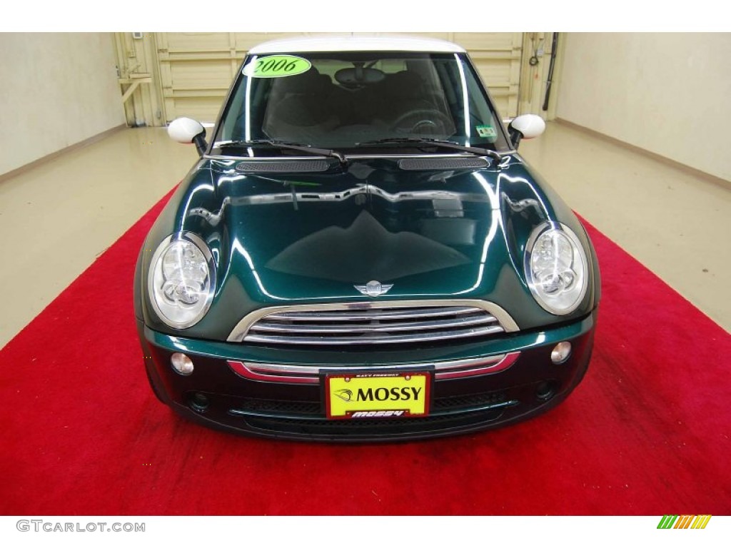 2006 Cooper Hardtop - British Racing Green Metallic / Space Gray/Panther Black photo #2