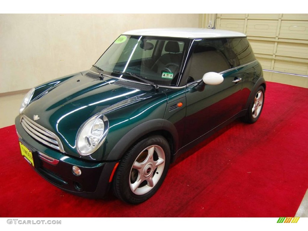 2006 Cooper Hardtop - British Racing Green Metallic / Space Gray/Panther Black photo #3