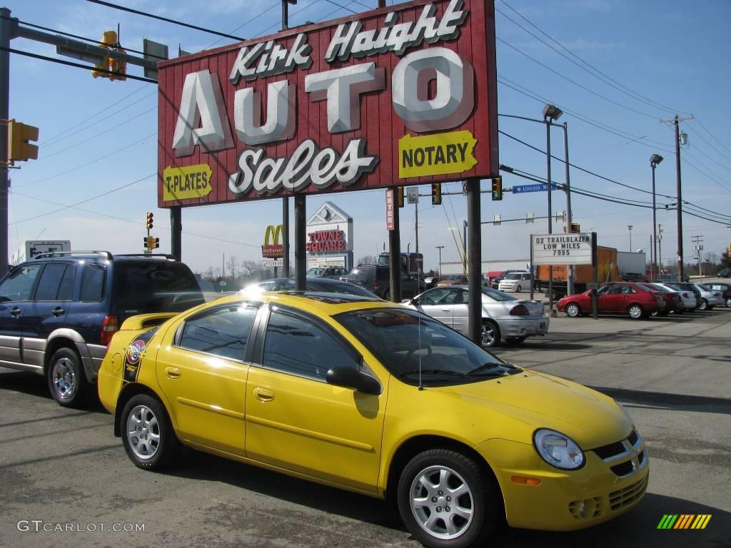 2004 Neon SXT - Solar Yellow / Dark Slate Gray photo #1