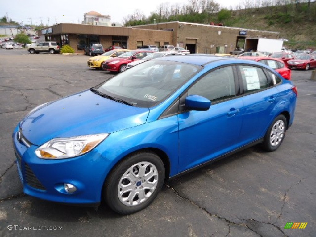 2012 Focus SE Sedan - Blue Candy Metallic / Charcoal Black photo #5