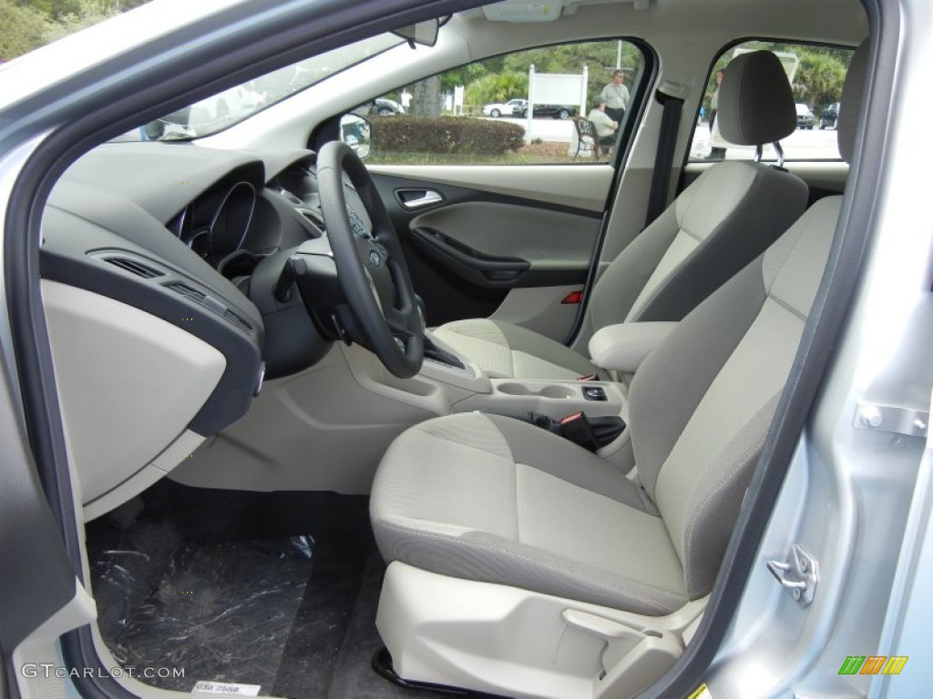 2012 Focus SE Sedan - Ingot Silver Metallic / Stone photo #5