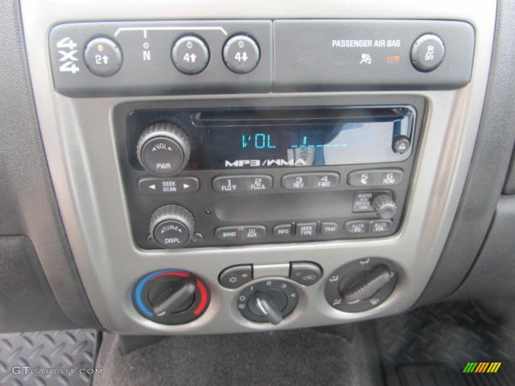 2012 Chevrolet Colorado LT Extended Cab 4x4 Controls Photo #63935758