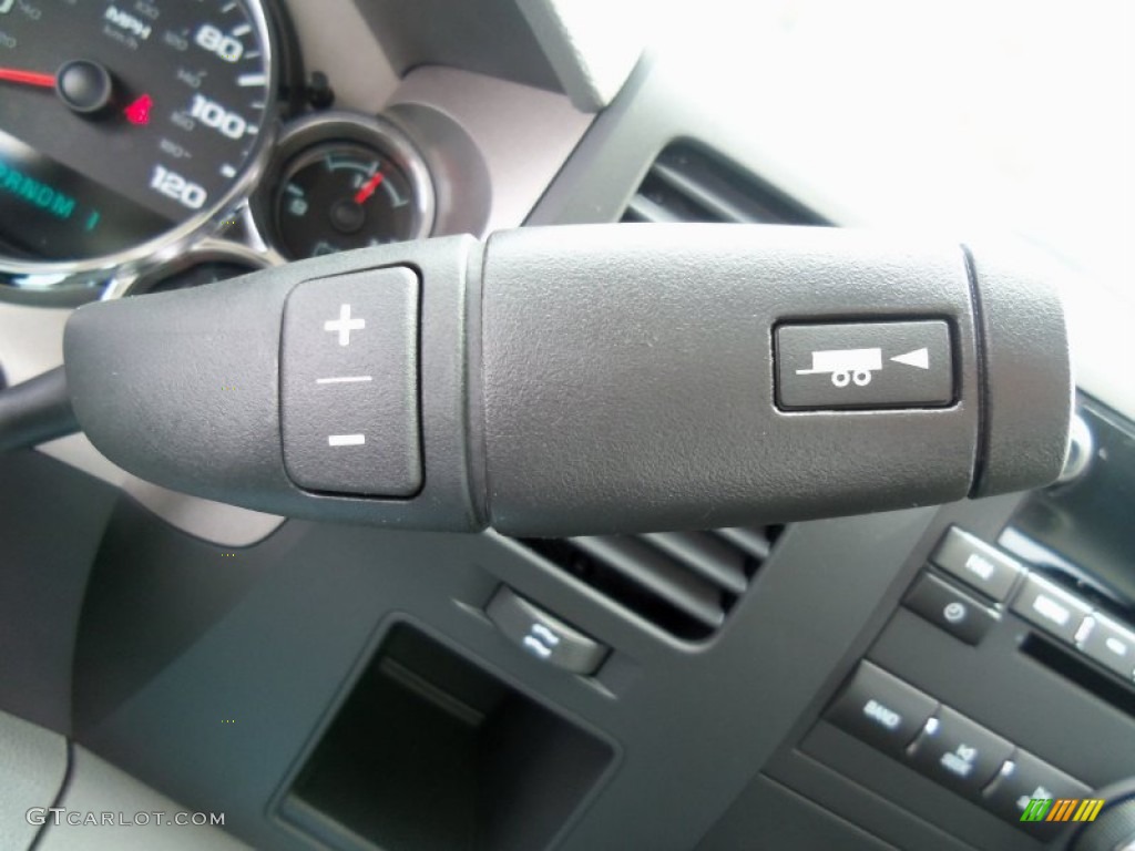2012 Chevrolet Silverado 3500HD LS Regular Cab 4x4 6 Speed Automatic Transmission Photo #63941085