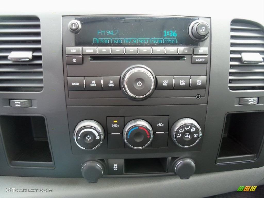 2012 Chevrolet Silverado 3500HD LS Regular Cab 4x4 Controls Photos