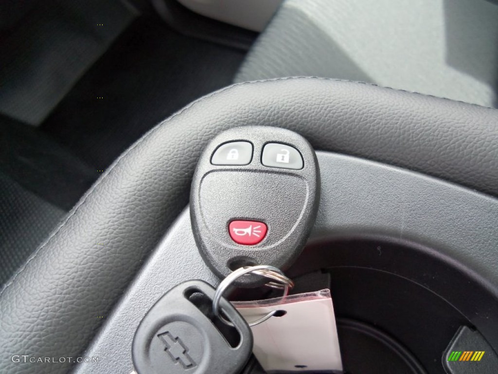 2012 Chevrolet Silverado 3500HD LS Regular Cab 4x4 Keys Photos