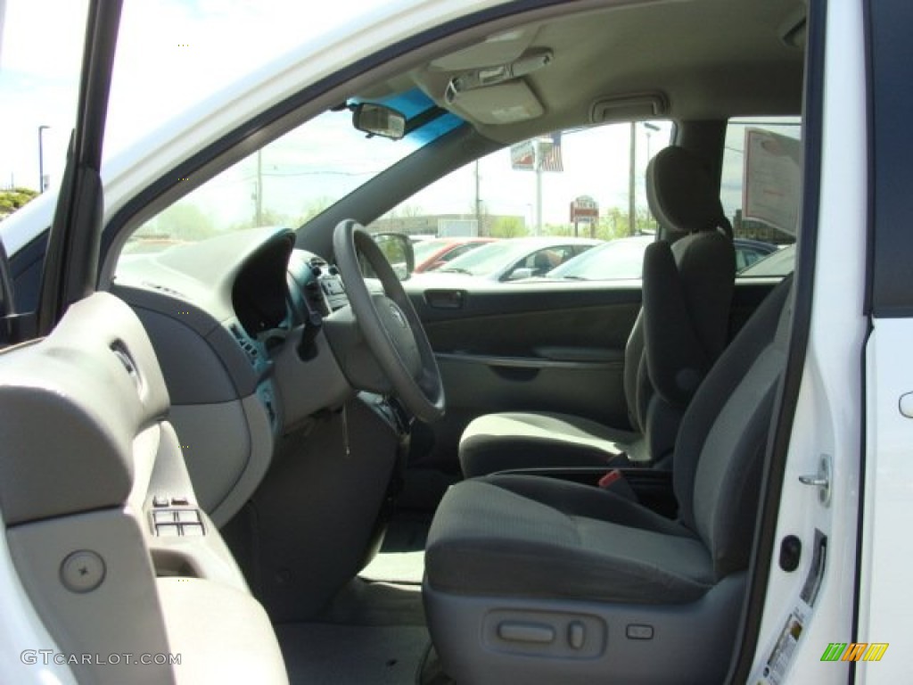 2009 Sienna LE - Super White / Stone photo #7