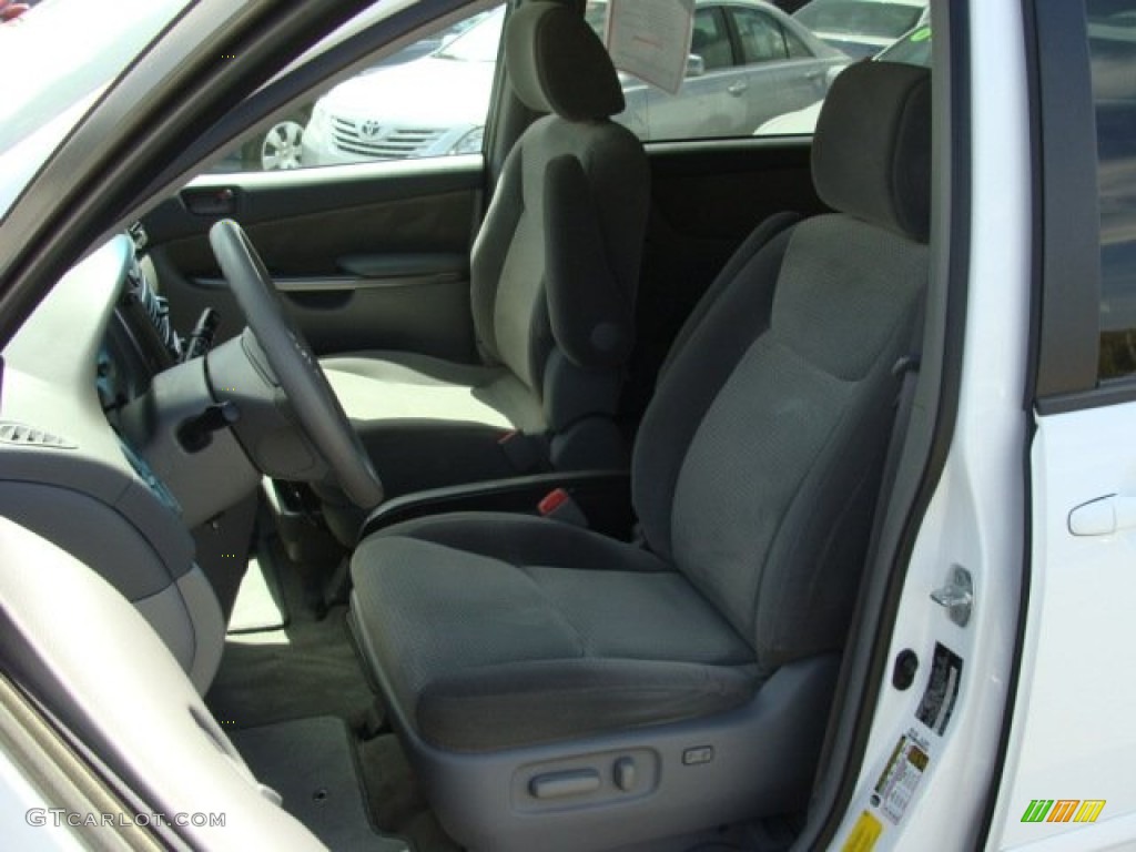 2009 Sienna LE - Super White / Stone photo #8