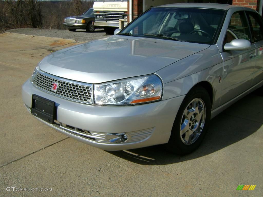 2004 L300 3 Sedan - Silver Platinum / Gray photo #1