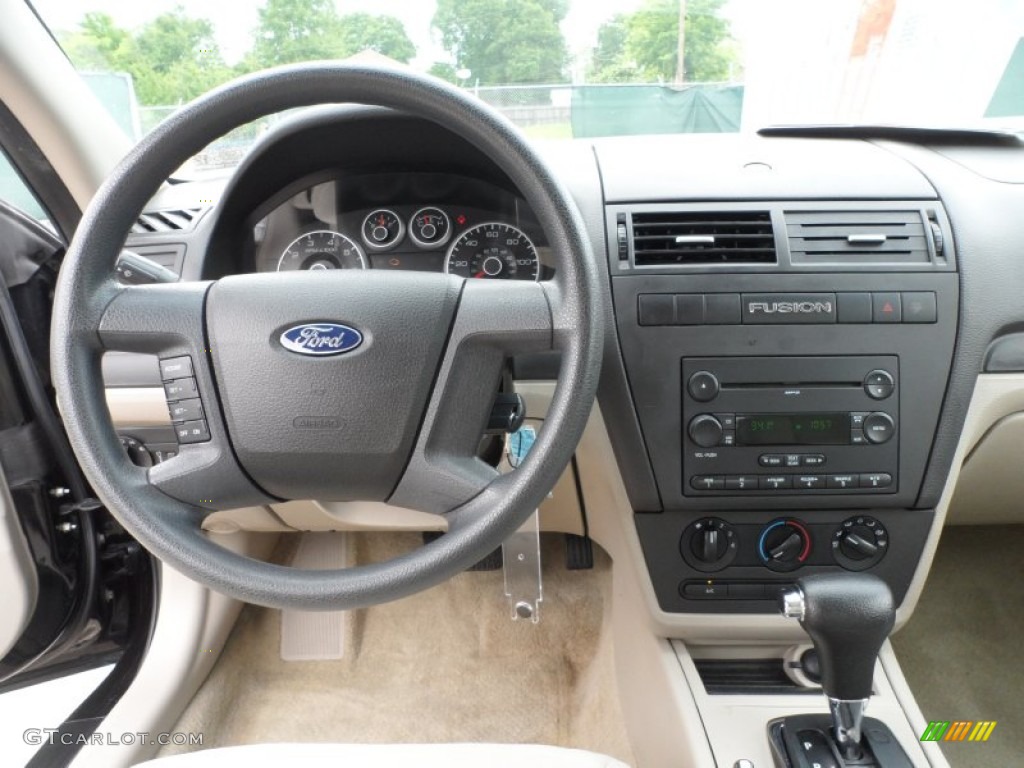 2007 Fusion S - Black / Light Stone photo #37