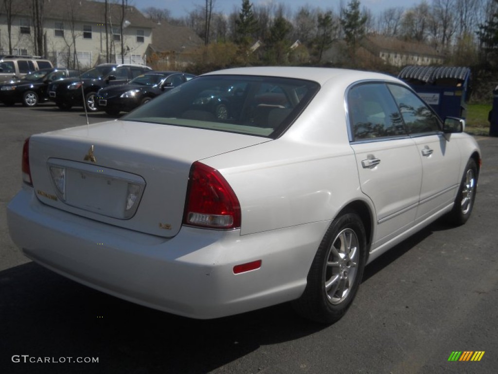 2004 Diamante LS - Vail White / Beige photo #2