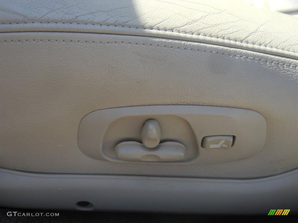 2004 Diamante LS - Vail White / Beige photo #10