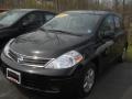 Super Black - Versa 1.8 S Hatchback Photo No. 1