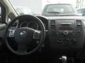 Super Black - Versa 1.8 S Hatchback Photo No. 4