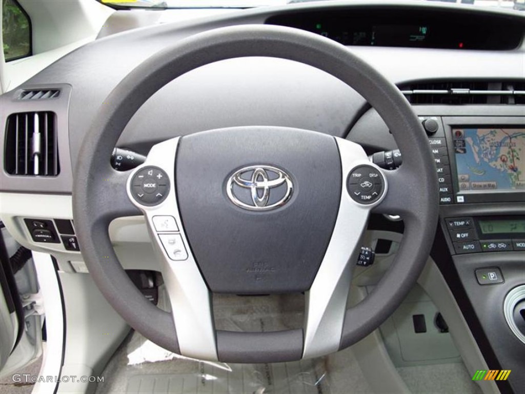 2010 Prius Hybrid III - Blizzard White Pearl / Misty Gray photo #17