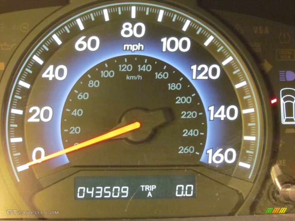 2010 Odyssey EX - Alabaster Silver Metallic / Gray photo #18