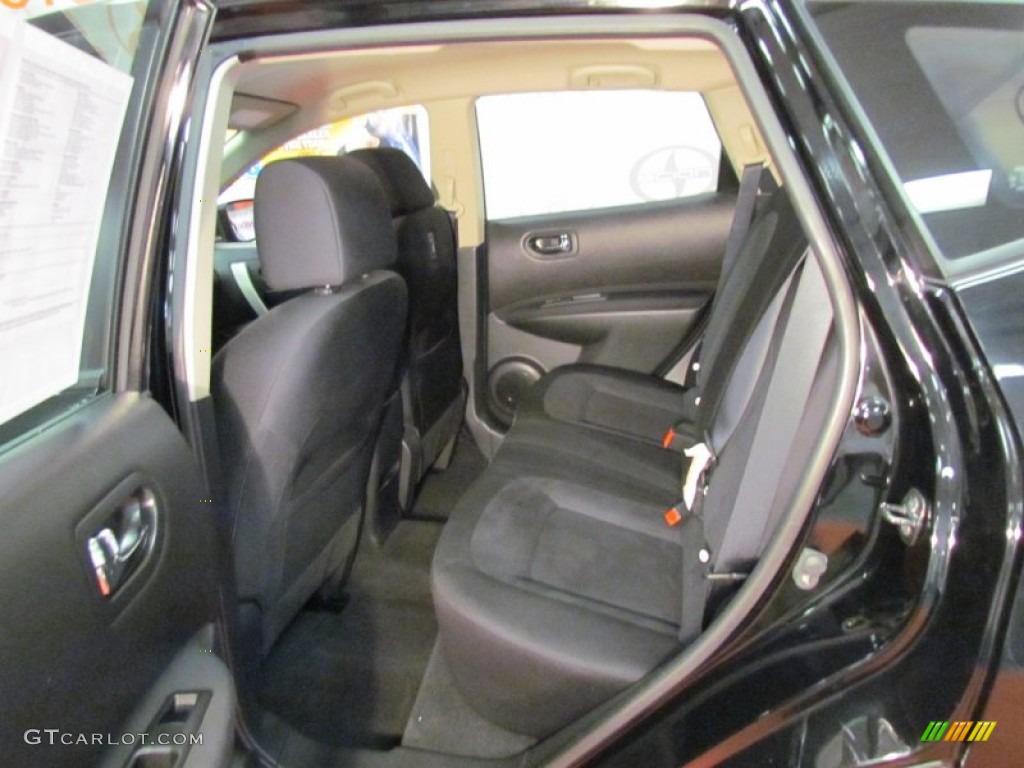2011 Rogue S AWD - Wicked Black / Black photo #11