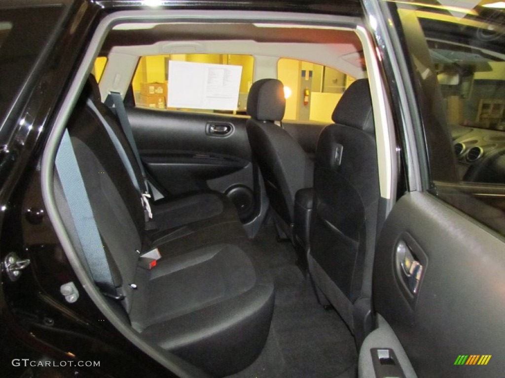 2011 Rogue S AWD - Wicked Black / Black photo #23