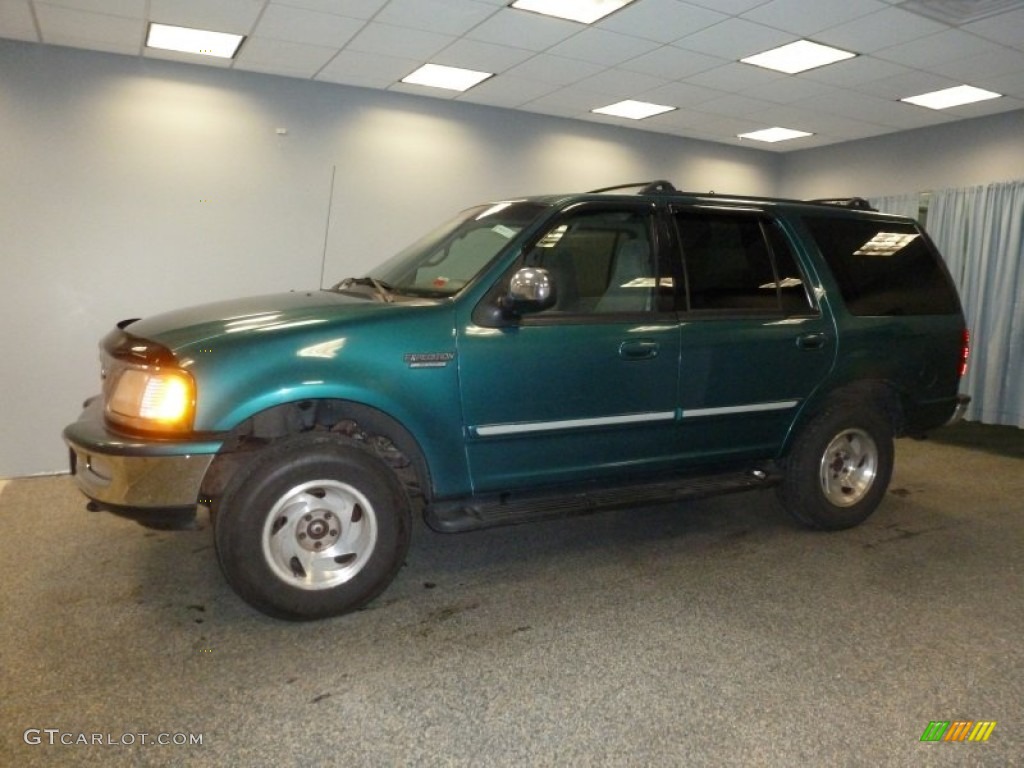 Pacific Green Metallic Ford Expedition