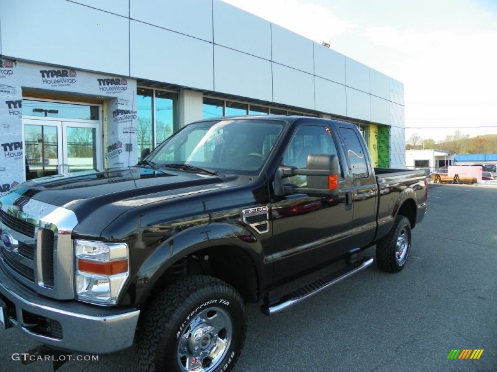 Black Ford F250 Super Duty