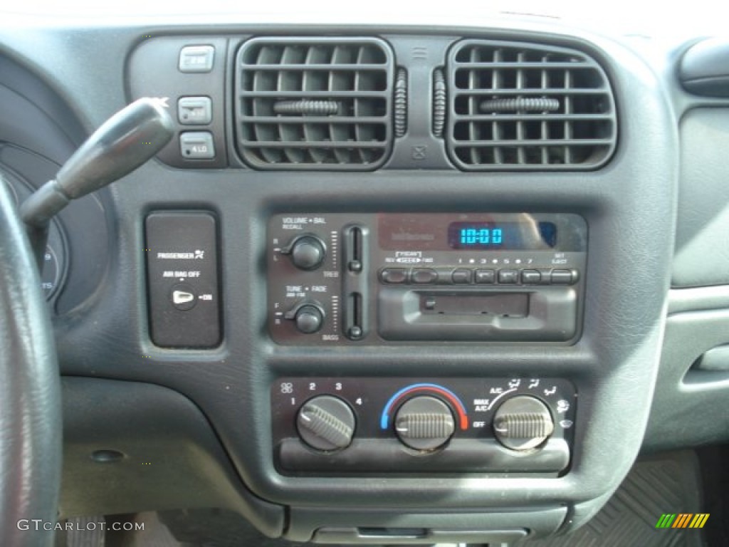 1999 S10 LS Regular Cab 4x4 - Light Pewter Metallic / Medium Gray photo #11