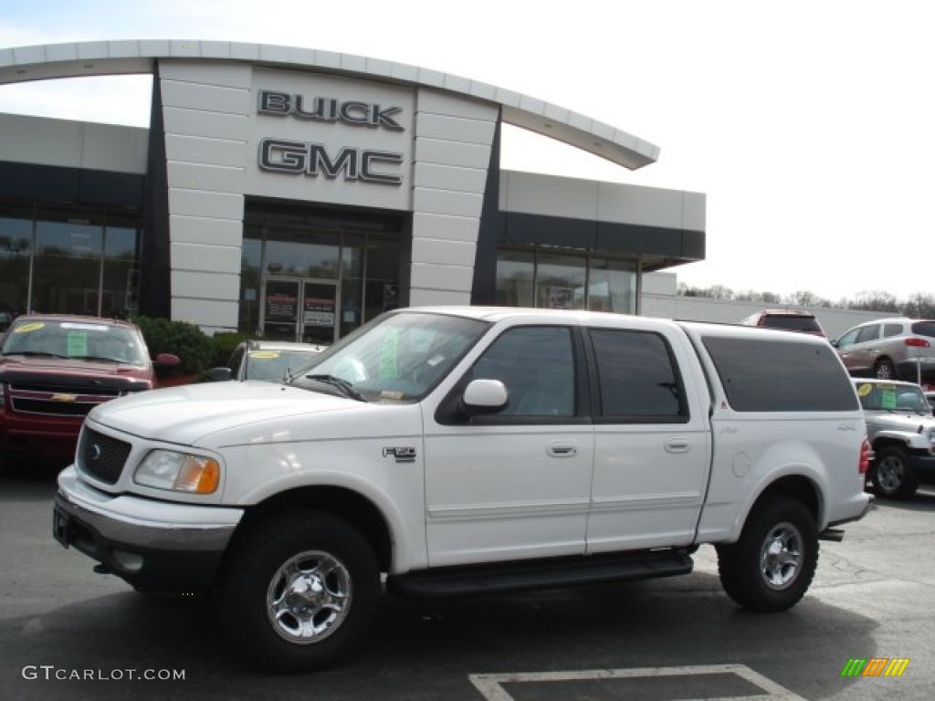 2002 F150 Lariat SuperCrew 4x4 - Oxford White / Medium Graphite photo #1