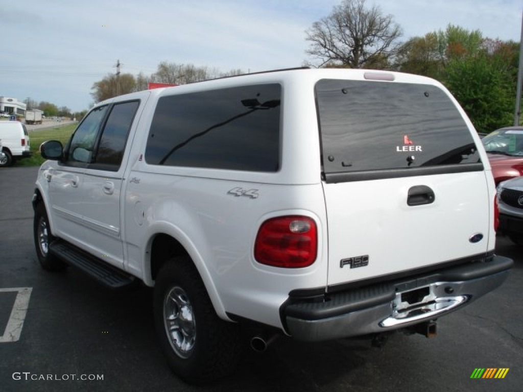 2002 F150 Lariat SuperCrew 4x4 - Oxford White / Medium Graphite photo #8