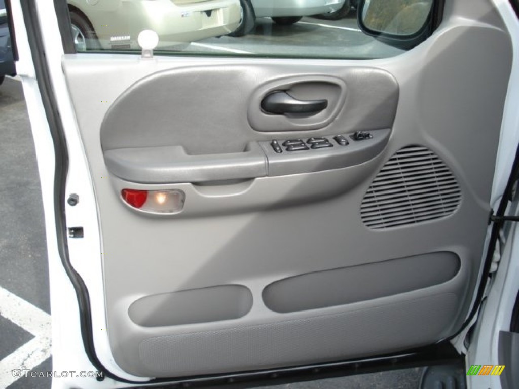 2002 F150 Lariat SuperCrew 4x4 - Oxford White / Medium Graphite photo #12